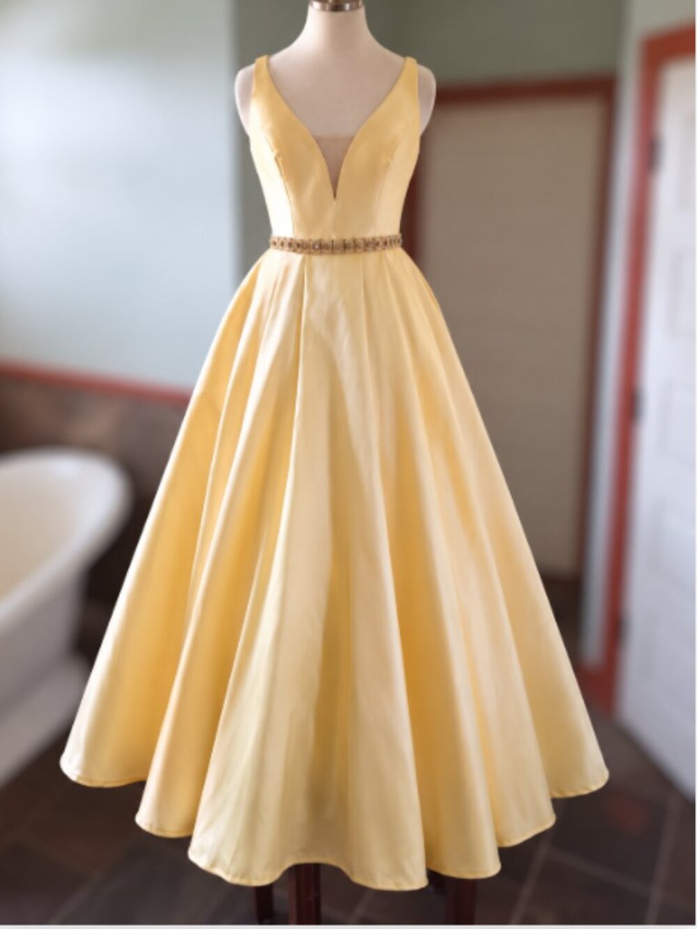 Formal Yellow Satin Ball Gown Prom Formal Dress, Size 8